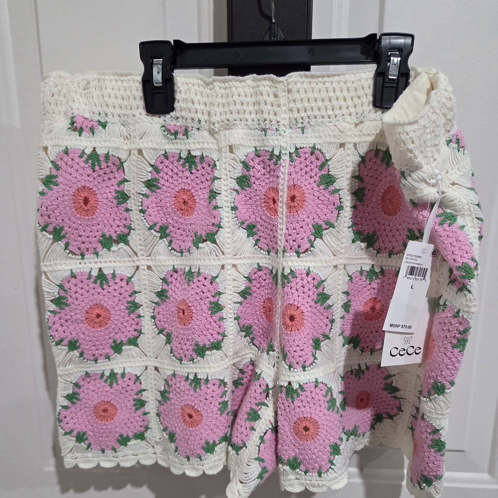 NWT CeCe Pink and Cream Crochet Shorts